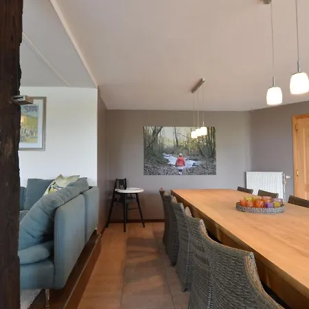 Leuk Huis Met Zwembad Cetturu Camera foto