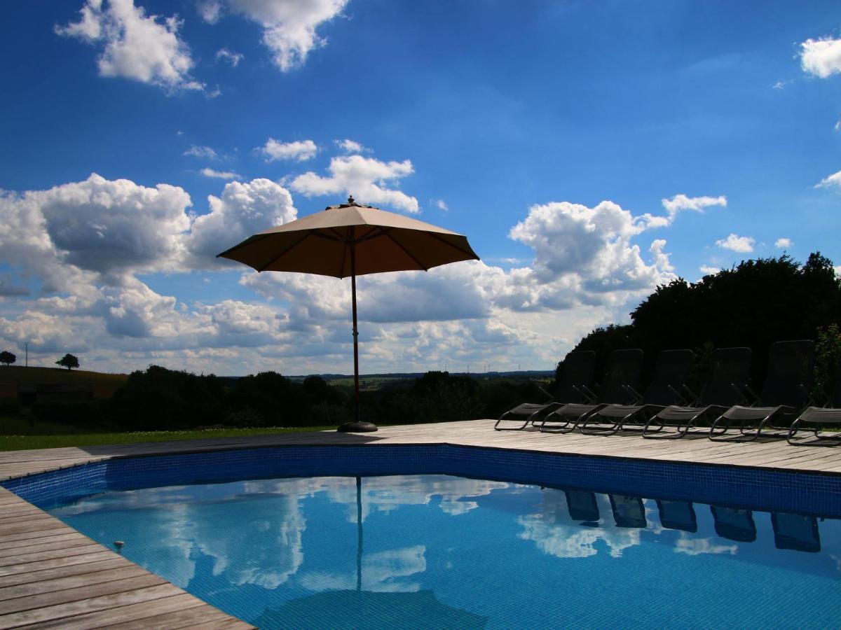 Holiday home Leuk Huis Met Zwembad *